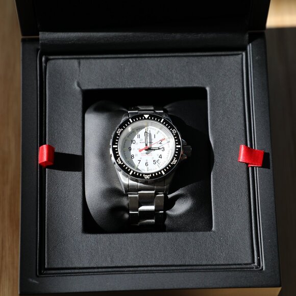 Marathon 41mm GSAR Diver's Automatic Watch, Arctic Edition - Picture 2 of 3